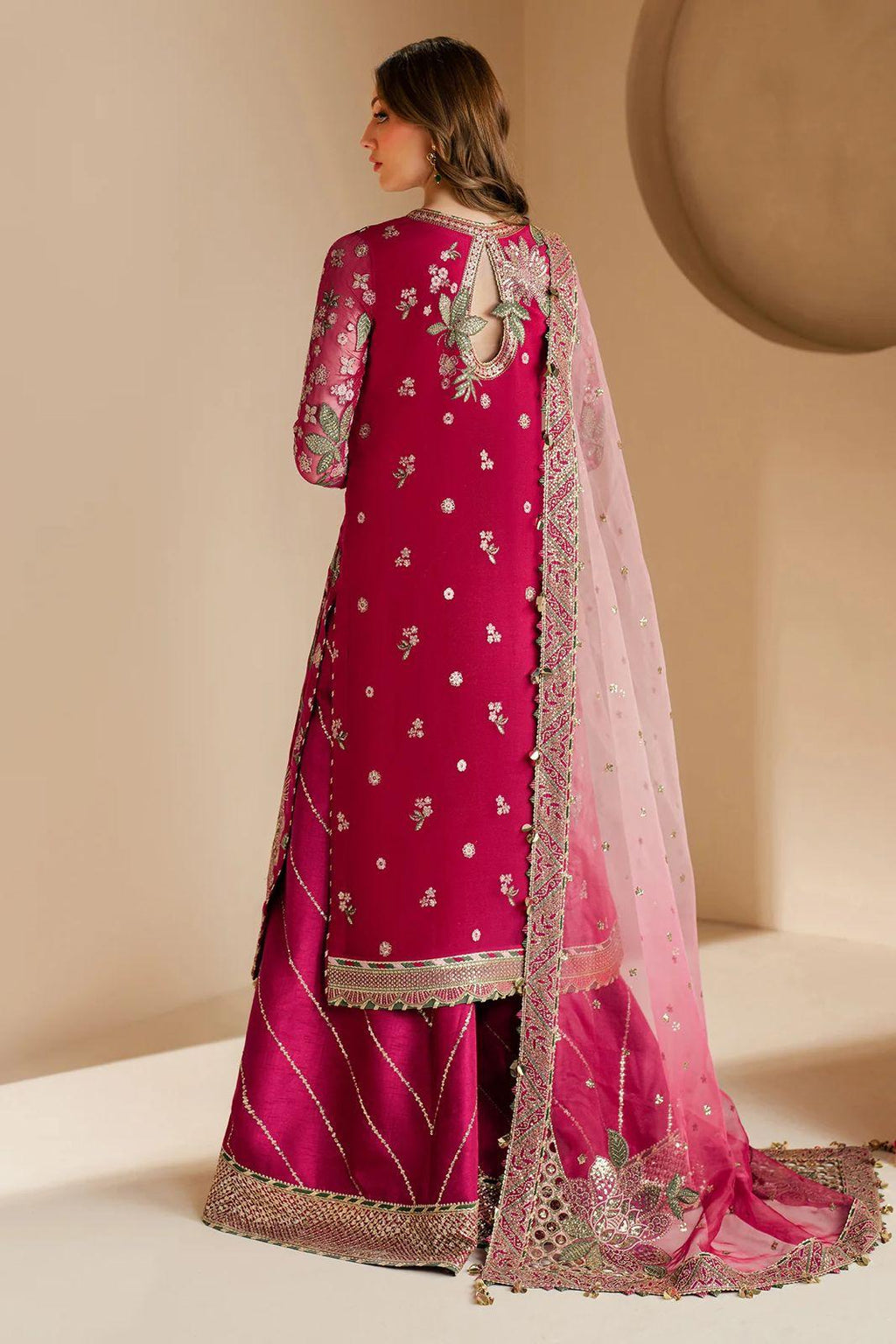 Luxury wedding dress