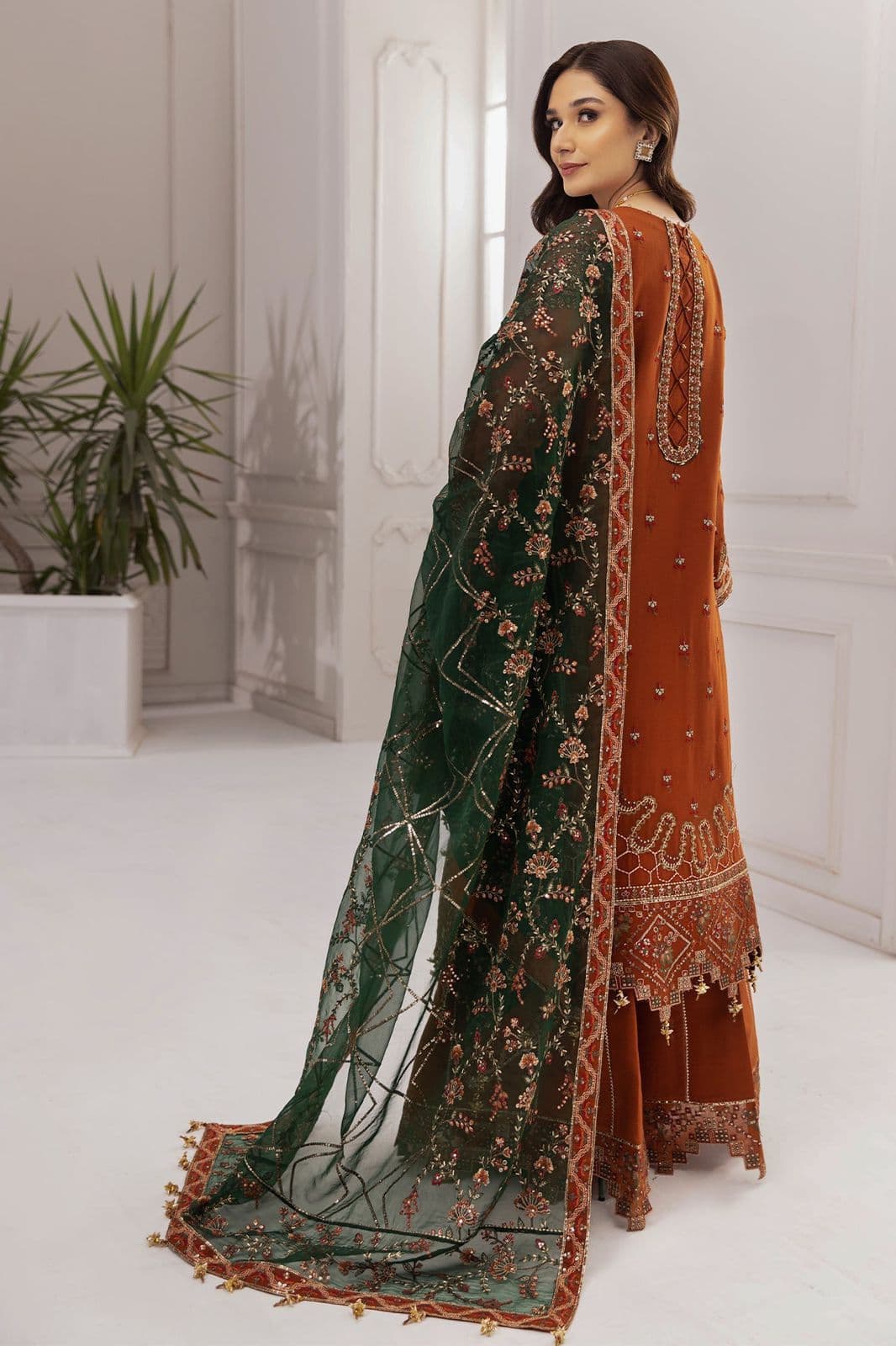 Emb wedding dress